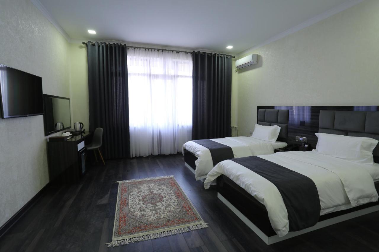 Hotel 777 Dushanbe Exterior photo